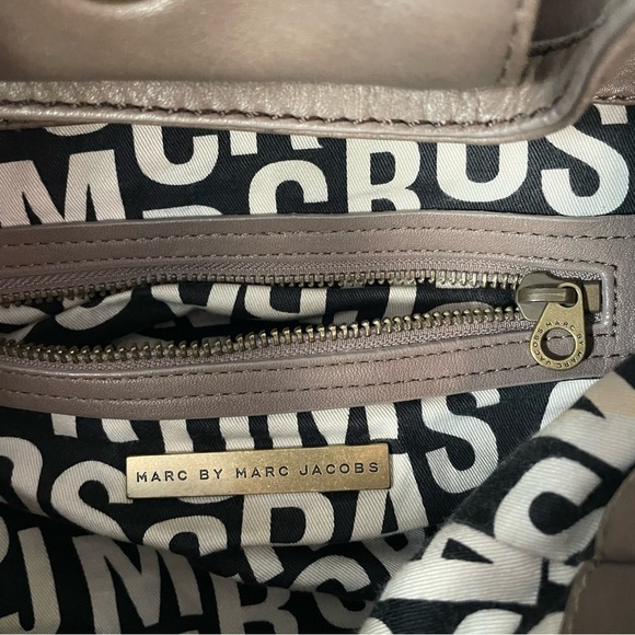 EUC MARC JACOBS Taupe turnlock Satchel Bag - Picture 3 of 13